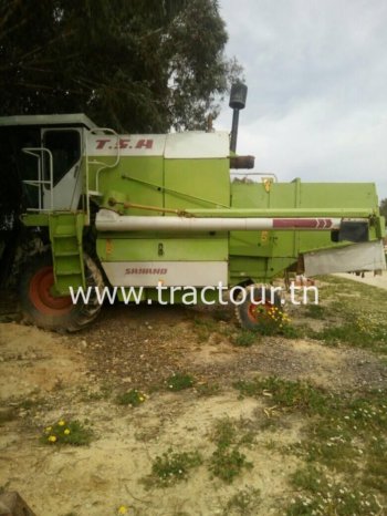 À vendre Moissonneuse batteuse avec cabine Claas Dominator 68s Bon état complet