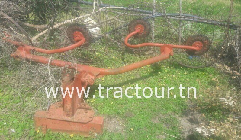 À vendre Tracteur avec matériels Case 990 David Brown Bon état complet