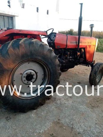 À vendre Tracteur Massey Ferguson 390 Bon état complet