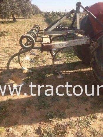 À vendre Tracteur Massey Ferguson 165 Bon état complet