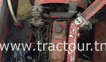 À vendre Moissonneuse batteuse Massey Ferguson 520 complet