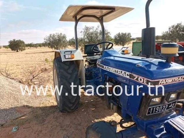 À vendre Tracteur Farmtrac 70E Bon état complet