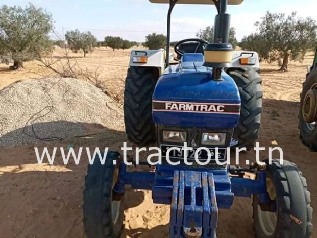 À vendre Tracteur Farmtrac 70E Bon état complet