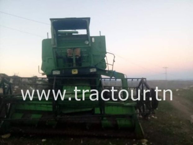 À vendre Moissonneuse batteuse sans cabine John Deere 965 Bon état complet