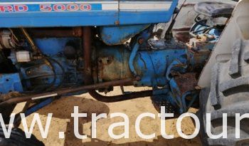À vendre Tracteur avec matériels Ford 5000 Bon état complet