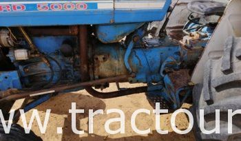 À vendre Tracteur avec matériels Ford 5000 Bon état complet