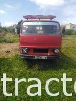 À vendre Camion plateau avec ridelles OM 40 complet