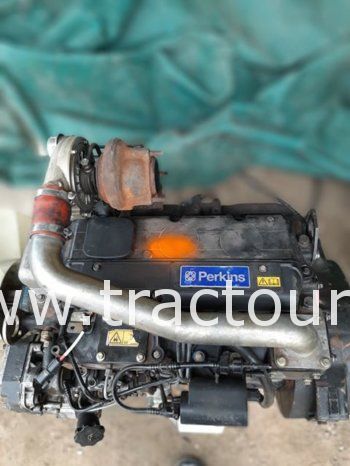 À vendre Moteur 4 cylindres Perkins Neuf en excellent état complet