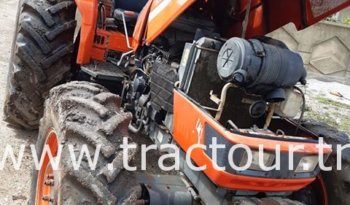 À vendre Tracteur Kubota M8200 Neuf en excellent état complet