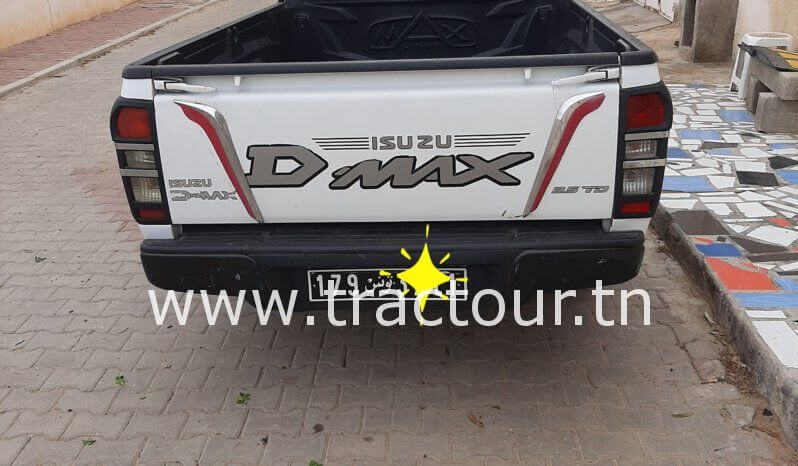 À vendre Camionnette 2 portes avec benne Isuzu D-max 2.5 TD Neuf en excellent état complet