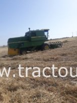 À vendre Moissonneuse batteuse avec cabine John Deere 1065 complet