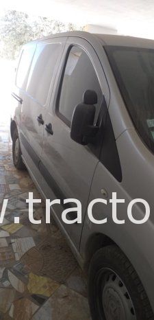 À vendre Utilitaire fourgon Peugeot Expert 2 2.0 HDi 120 (2007-2016) Neuf en excellent état complet