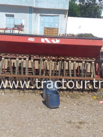 À vendre Semoir conventionnel à dents Nardi Bon état complet