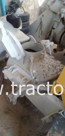 À vendre Pompe à chape 3 cylindres Putzmeister complet