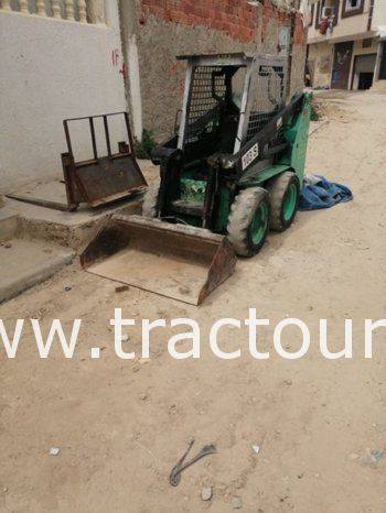 À vendre Chargeuse compacte avec moteur Kubota complet