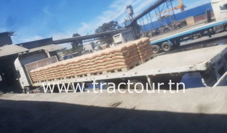 À vendre Semi remorque plateau sans ridelles Comet complet