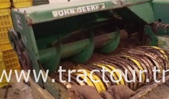 À vendre Presse à paille – Brissa John Deere 349 Bon état complet