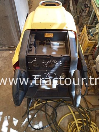 À vendre Nettoyeur haute pression thermique chaud-froid Kärcher Bon état complet
