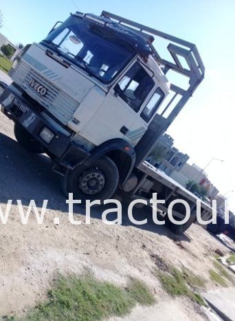 À vendre Camion plateau Iveco 190-26 complet