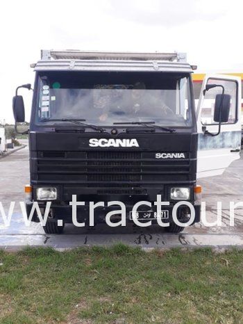 À vendre Camion plateau avec ridelles Scania 113H complet