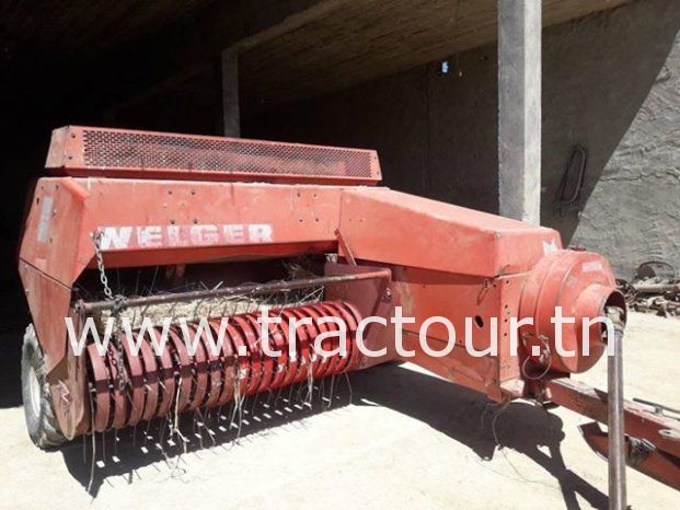À vendre Presse à paille – Brissa Welger AP 530D complet