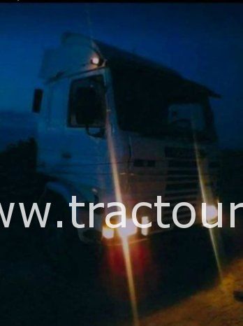 À vendre Tracteur routier Scania 113H 360 complet