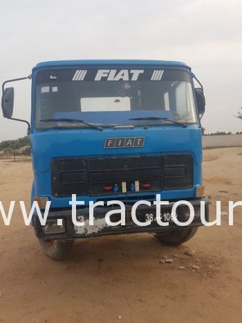 À vendre Camion plateau Iveco Fiat 130 complet