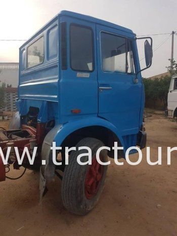 À vendre Camion plateau Iveco Fiat 130 complet