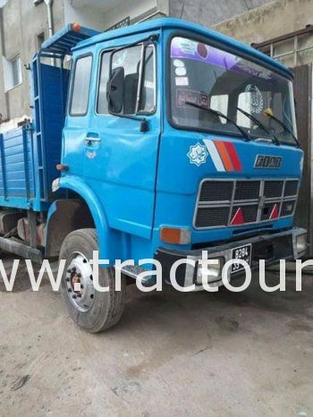 À vendre Camion plateau avec ridelles Fiat Iveco 110 complet