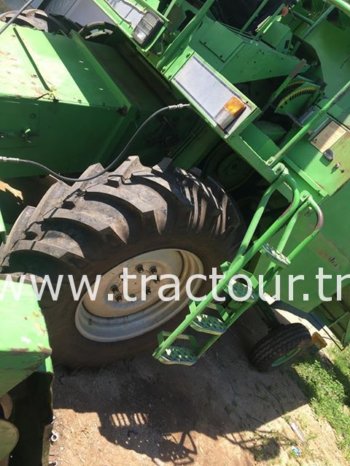 À vendre Moissonneuse batteuse à sacs بالشكارة Deutz-Fahr 1202 Super complet