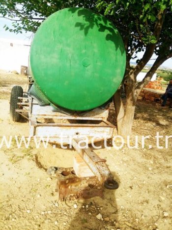 À vendre Semi remorque agricole citerne 3000 Litres complet