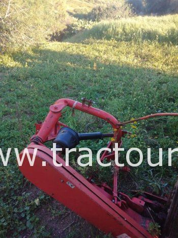 À vendre Faucheuse à simple section complet