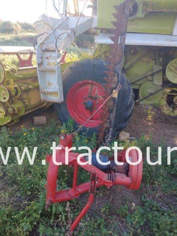 À vendre Faucheuse à simple section complet