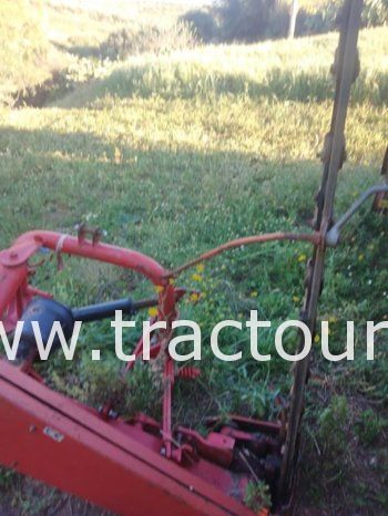 À vendre Faucheuse à simple section complet