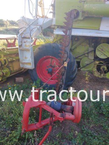 À vendre Faucheuse à simple section complet