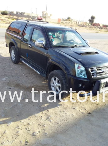 À vendre Pick-up Isuzu Dmax 2.5 TD Intercoler LS 4 places climatisée complet
