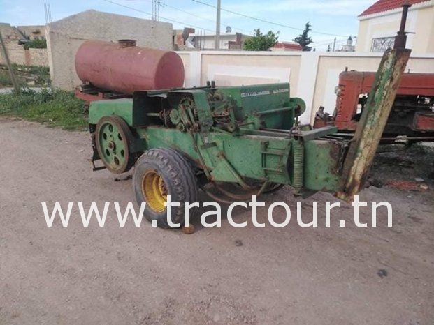 À vendre Presse à paille – Brissa John Deere complet