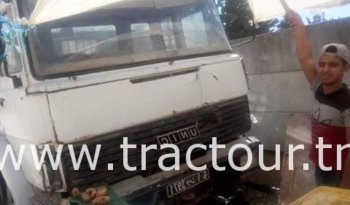 À vendre Camion plateau avec ridelles UNIC sans carte grise complet