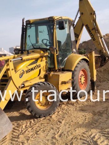 À vendre Tractopelle Komatsu complet