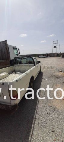 À vendre Camionnette 2 portes avec benne Mitsubishi L200 complet