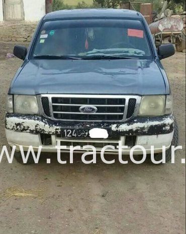 À vendre Camionnette 4 portes avec benne Ford Ranger complet