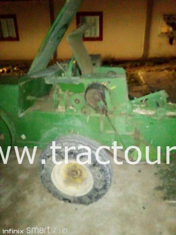 À vendre Presse à paille – Brissa John Deere 342 A complet