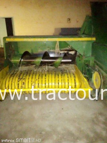 À vendre Presse à paille – Brissa John Deere 342 A complet