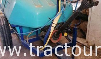 À vendre Pulvérisateur traîné complet