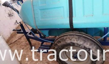 À vendre Pulvérisateur traîné complet