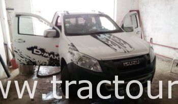 À vendre Camionnette 2 portes avec benne Isuzu D-max 2.5 TD complet