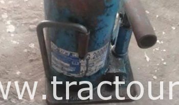 À vendre Cric bouteille hydraulique 20 tonnes complet