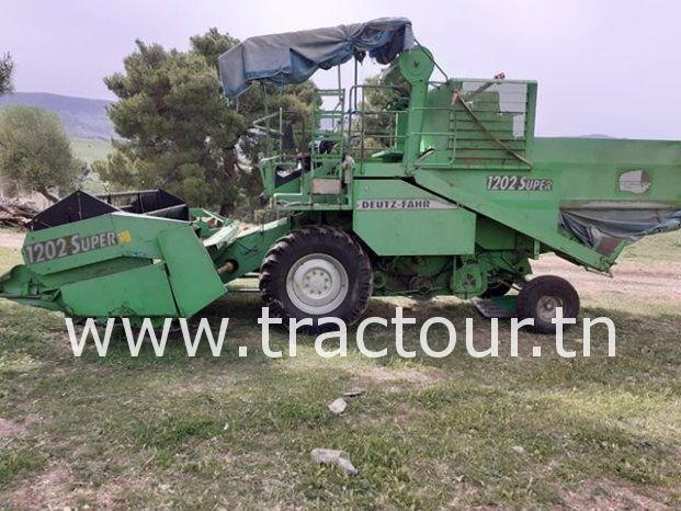 À vendre Moissonneuse batteuse sans cabine Deutz-Fahr 1202 Super complet