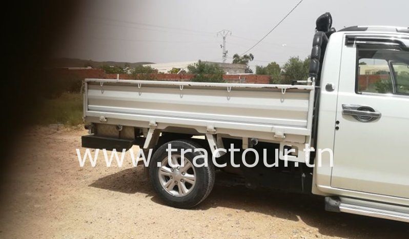 À vendre Camionnette 2 portes avec benne Isuzu D-max 2.5 TD complet