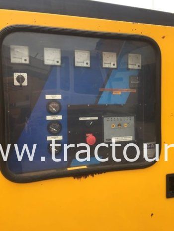 À vendre Groupe électrogène 6 cylindres Cummins – 300 kVA complet